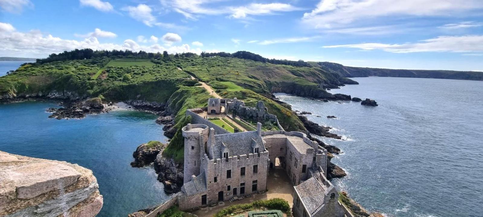 Petit Chatelet Bis Hirel Eksteriør billede